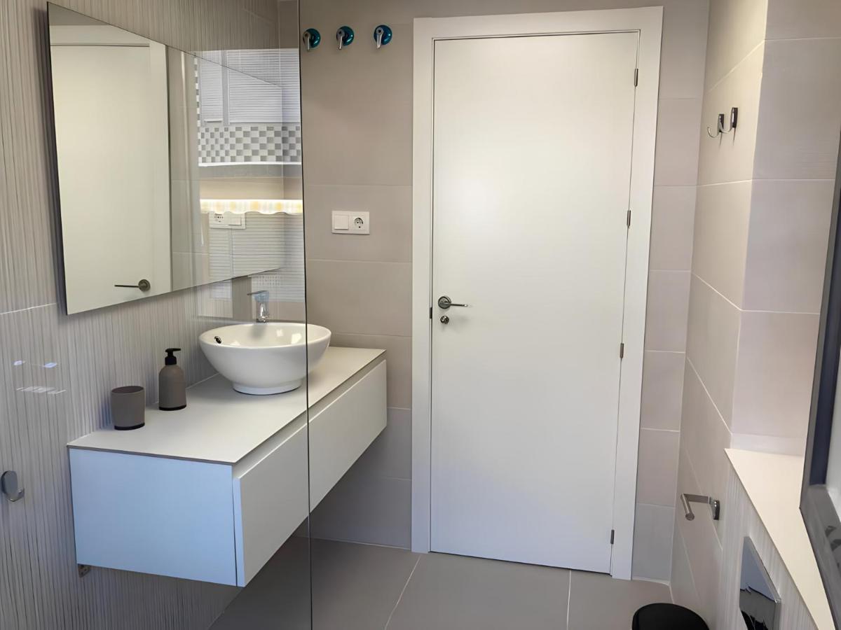 Apartamentos Nuevo Con Aire Y Wifi Águilas Exterior foto